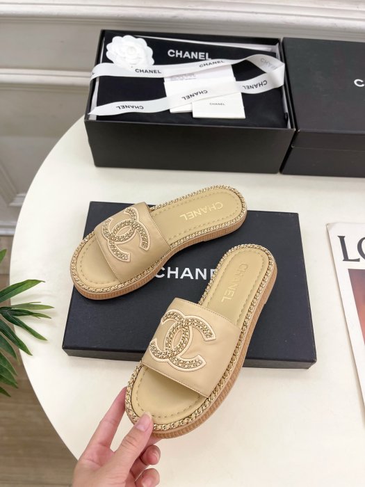 Шльопанці жіночі фото 3