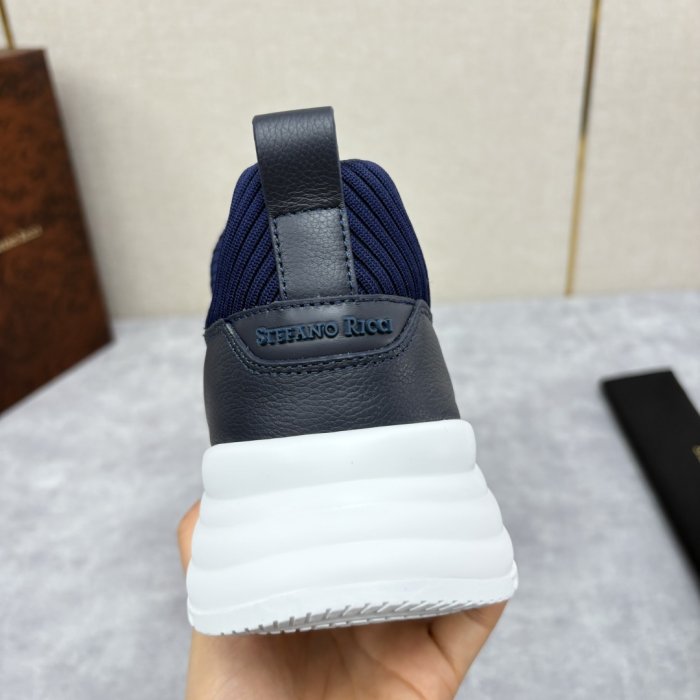 Кросівки фото 9