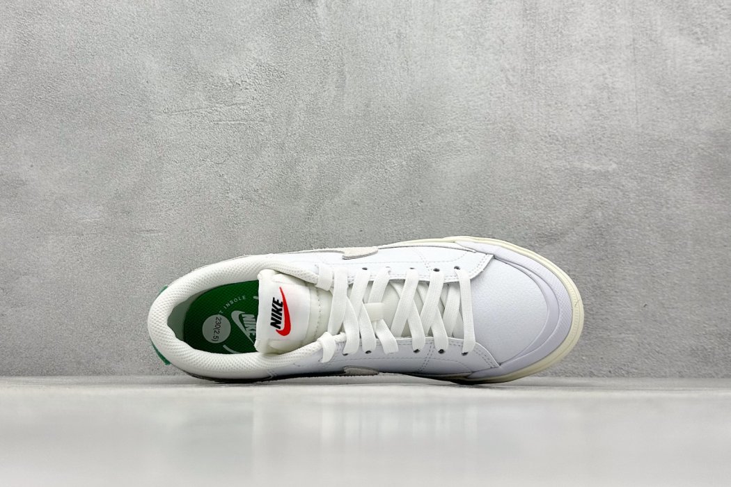 Кроссовки NIKE COURT LEGACY LIFT фото 3