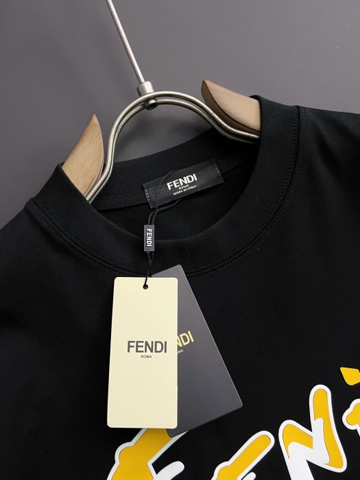 T-shirt men's фото 4