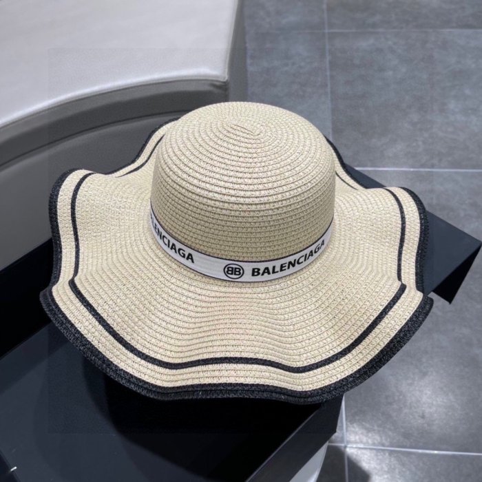 Hat women's wicker summer