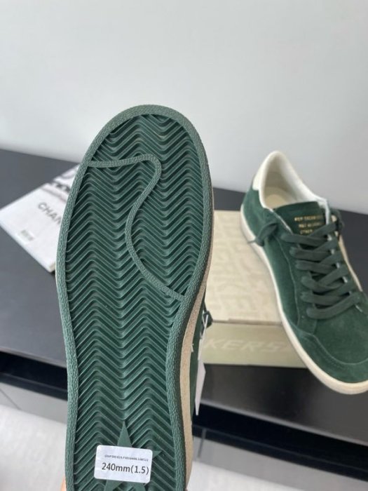 Кроссовки женские фото 9