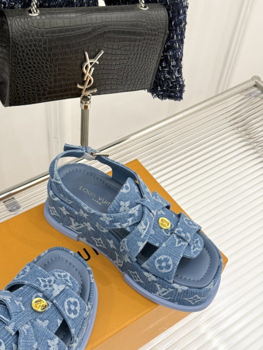 Сандалии женские фото 5