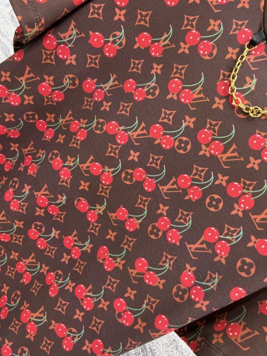 Футболка женская фото 3