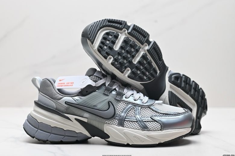 Кроссовки NIKE V2K RUN фото 5