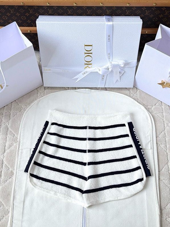 Шорти жіночі в смужку фото 5