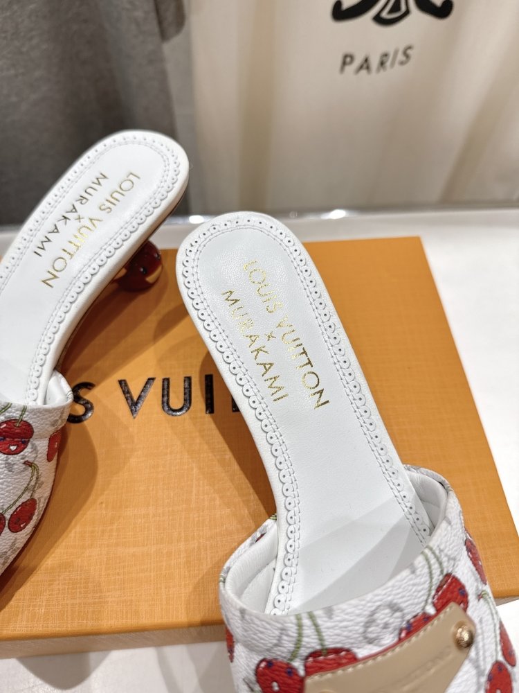 Босоножки фото 6