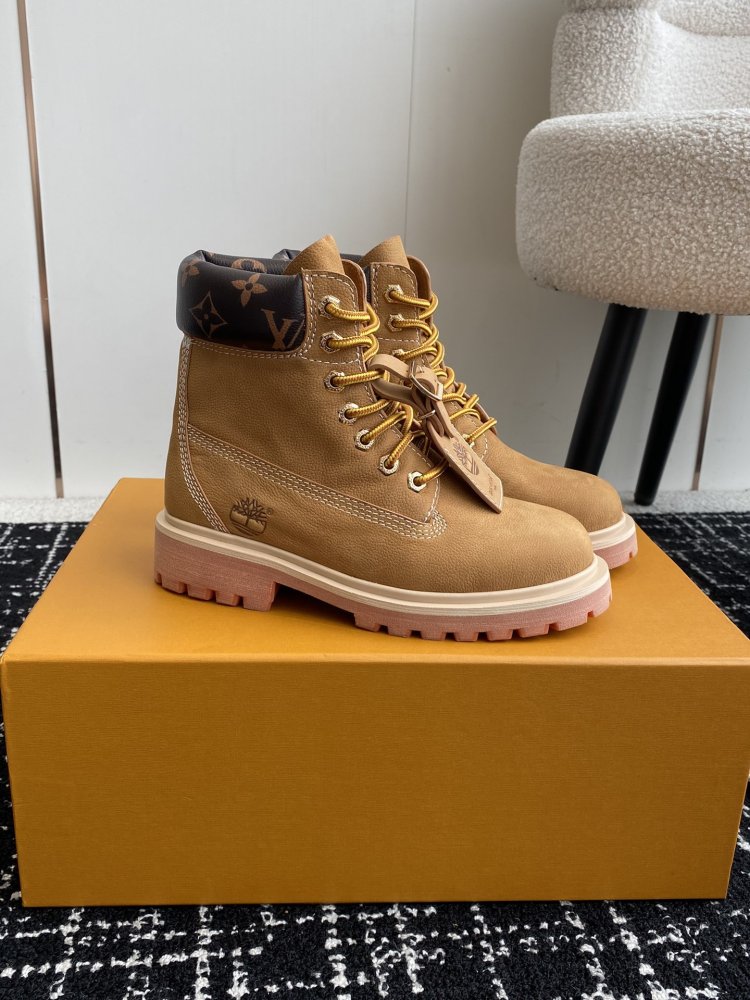 Ботинки женские Louis Vuitton x Timberland фото 2
