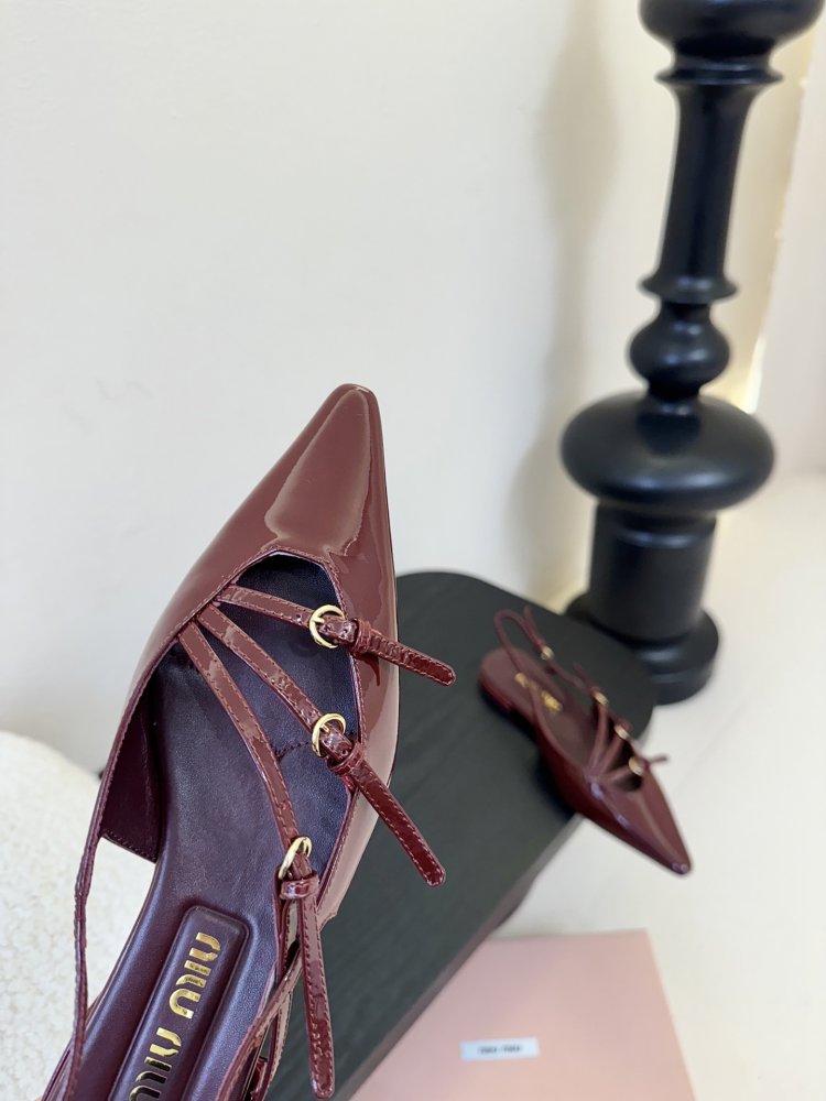 Босоніжки фото 6