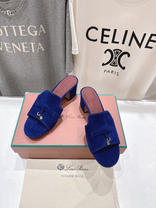 Босоножки фото 2