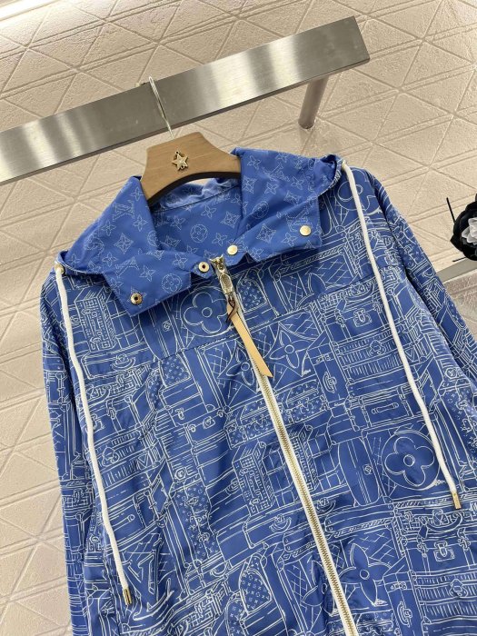 Куртка женская фото 3