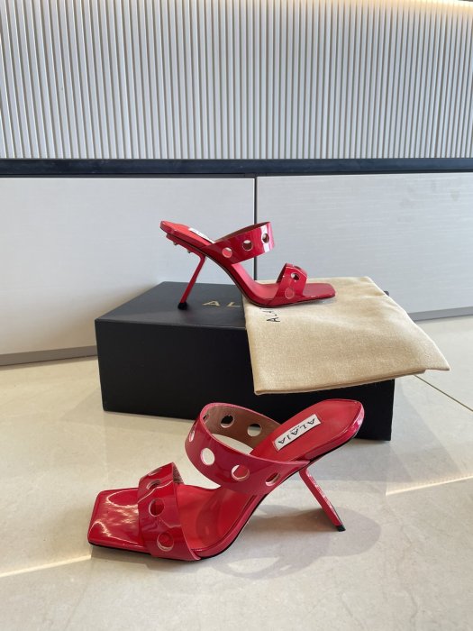 Босоножки фото 6