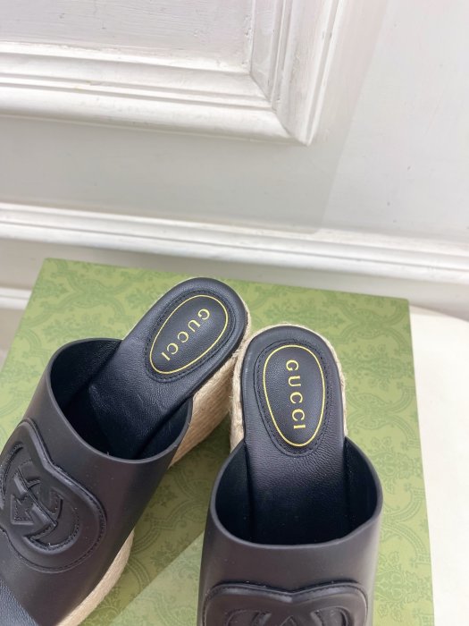 Босоножки фото 8