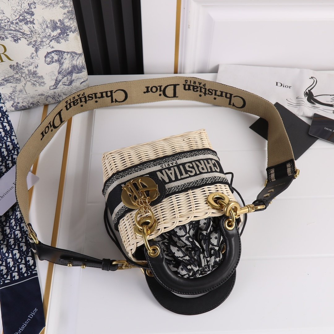 Сумка mini Lady Dior Bag Natural Wicker Oblique 20 см фото 6