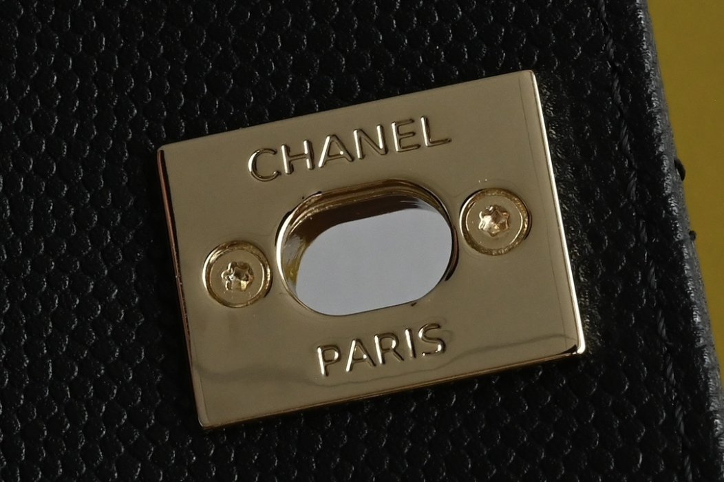 Сумка Chanel Coco Handle mini из зернистой кожи фото 7