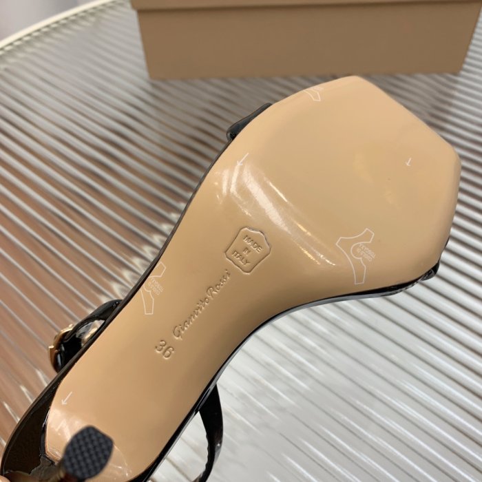 Босоножки фото 9