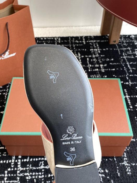 Шлепанцы фото 9