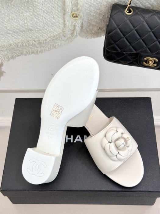 Босоножки фото 9