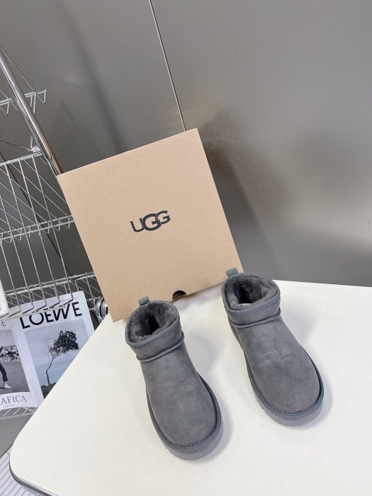 Ugg boots women's