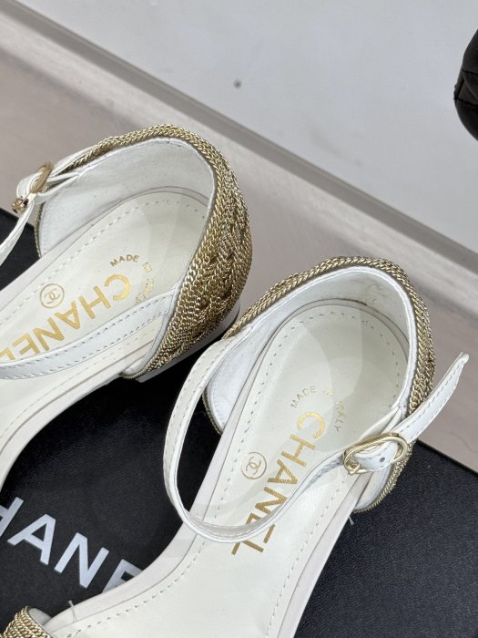 Босоножки фото 8