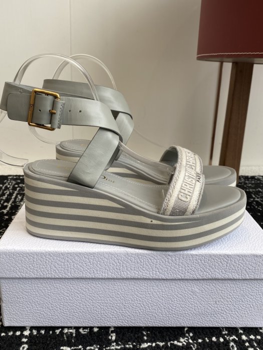 Sandals фото 2