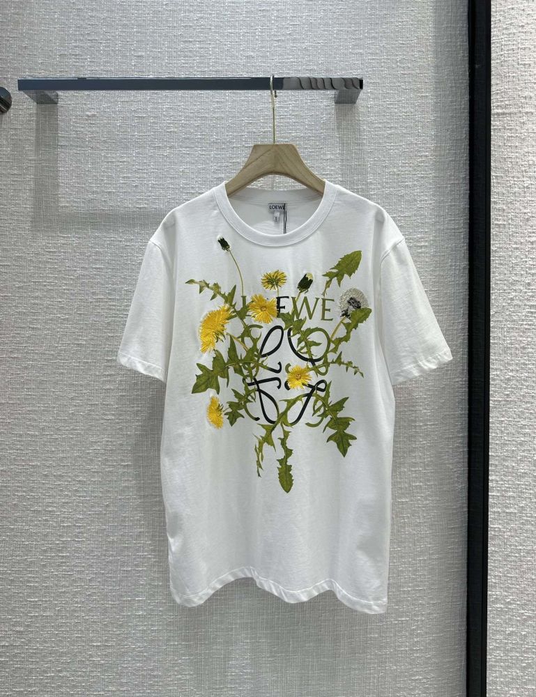 T-shirt women's