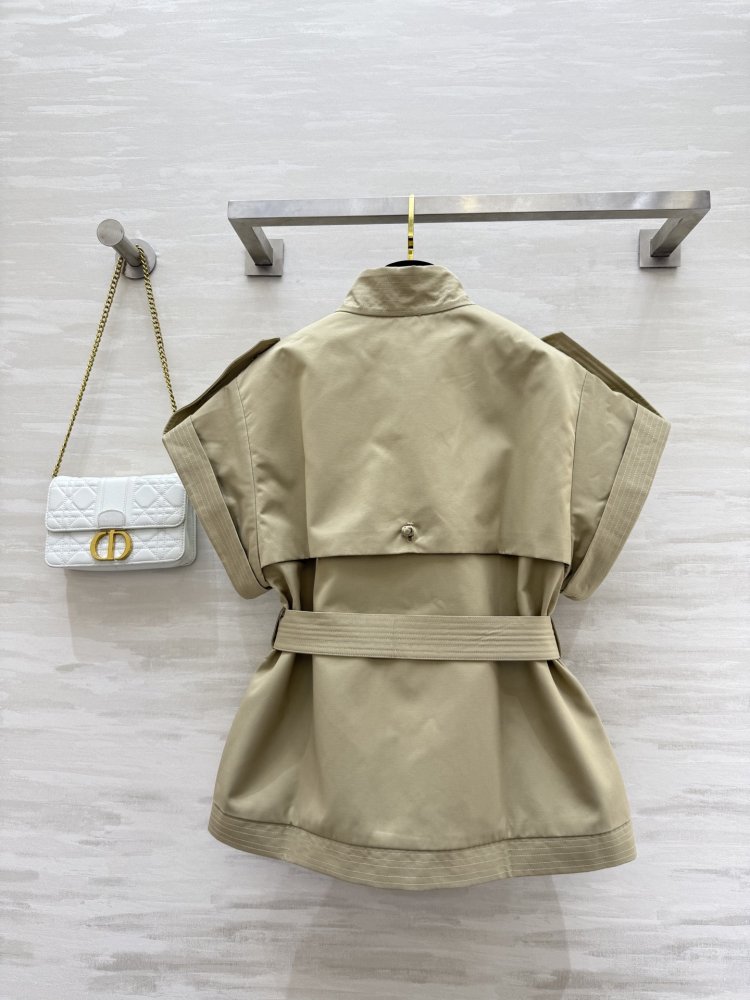 Двобортний тренчкот з короткими рукавами фото 9