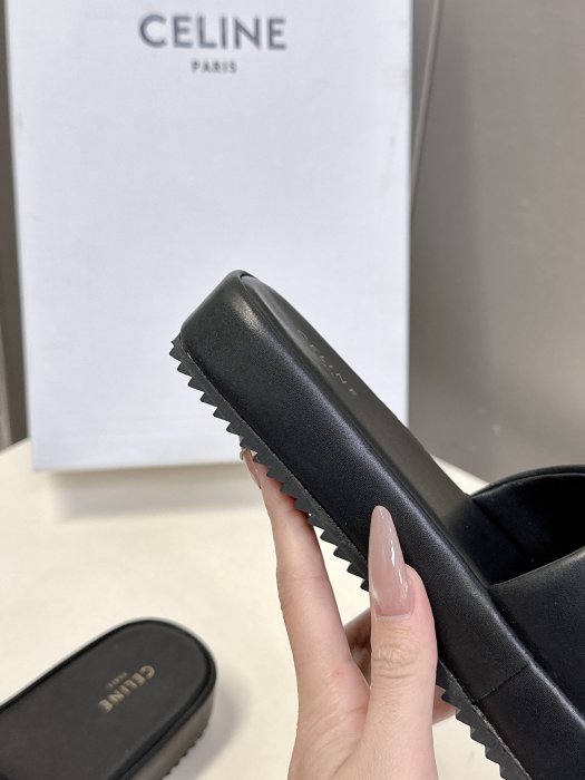 Шлепанцы женские фото 8