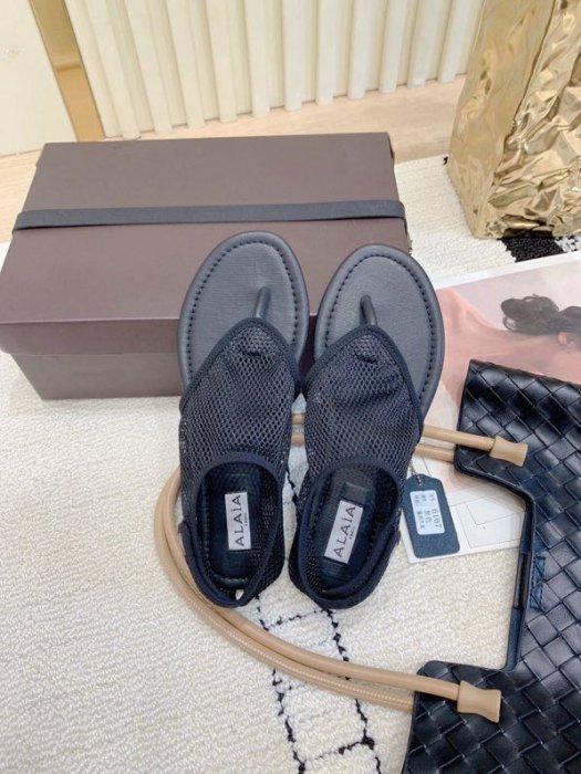 Шлепанцы фото 4