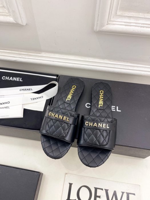 Шлепанцы фото 4