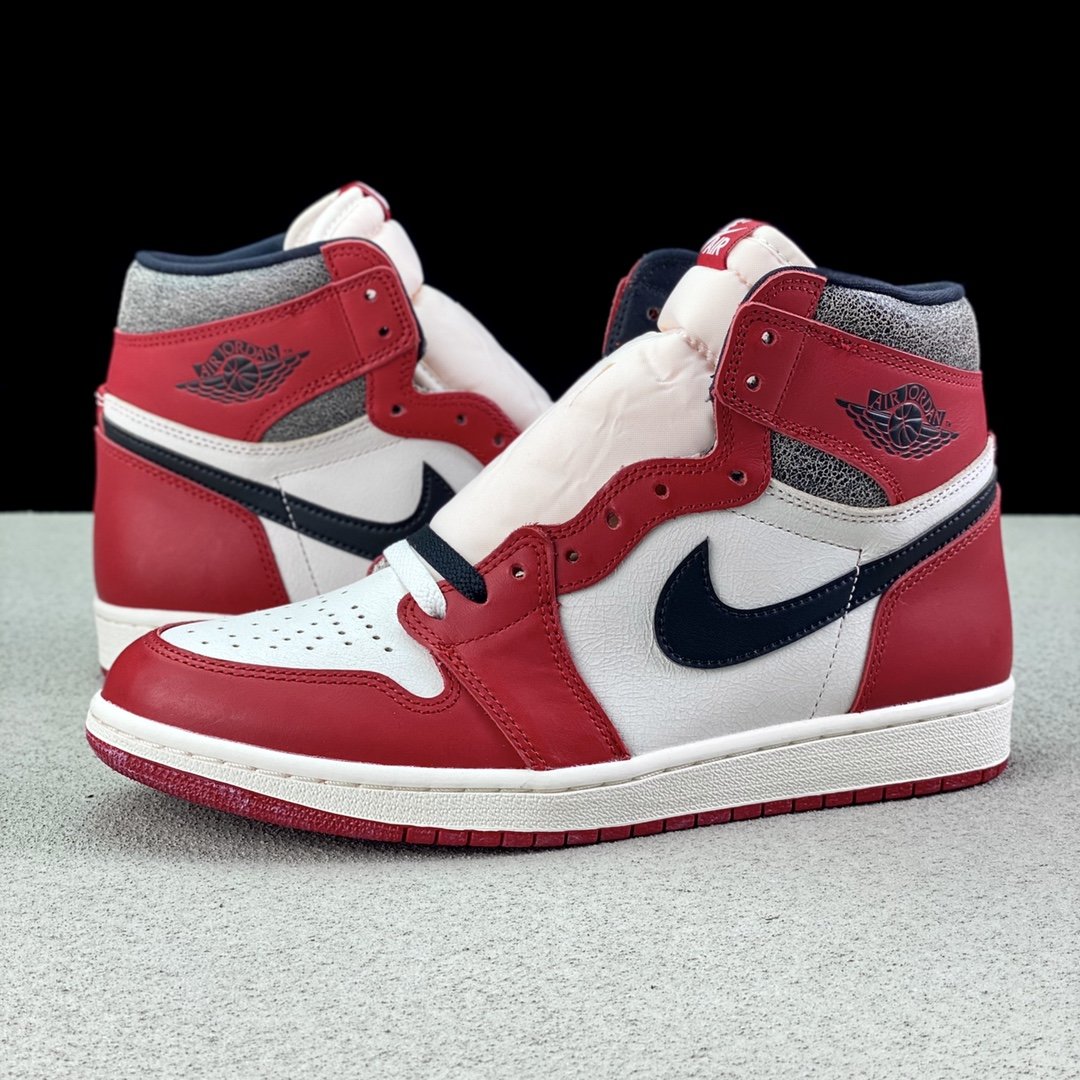 Sneakers Air Jordan Sneakers 1 Retro High OG Chicago DZ5485-612 фото 2