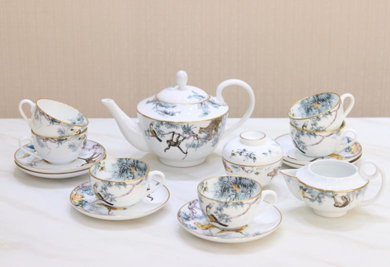 Tea service of bone porcelain of 15 items