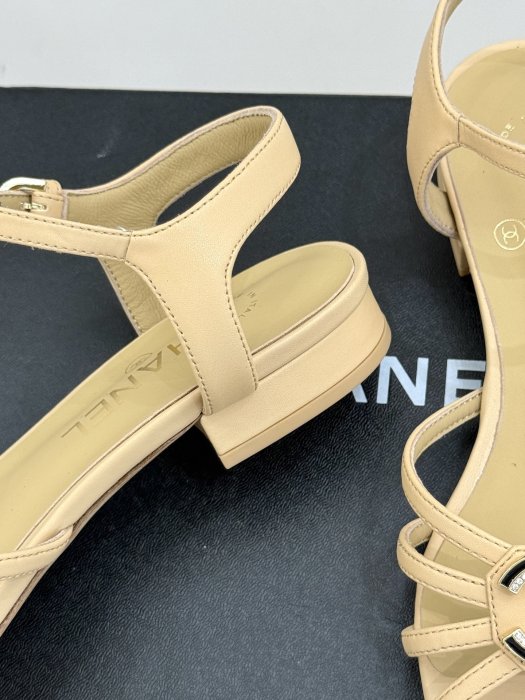 Босоножки фото 6