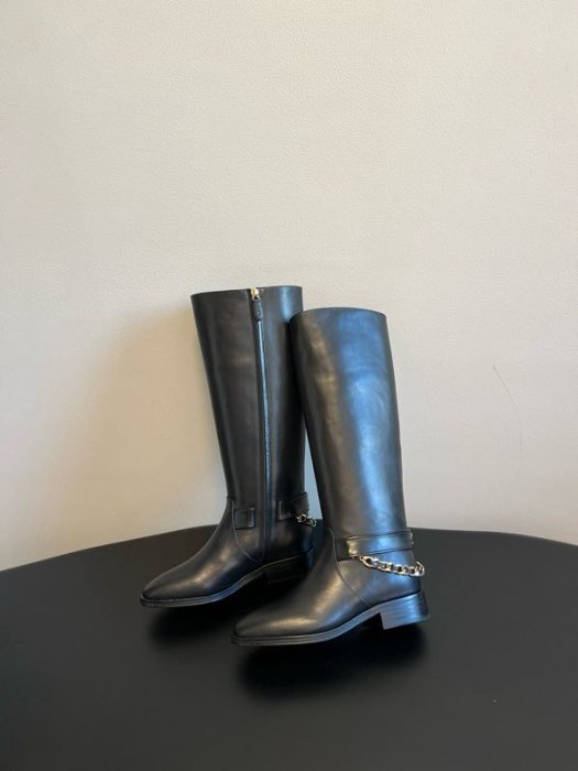 Boots women's