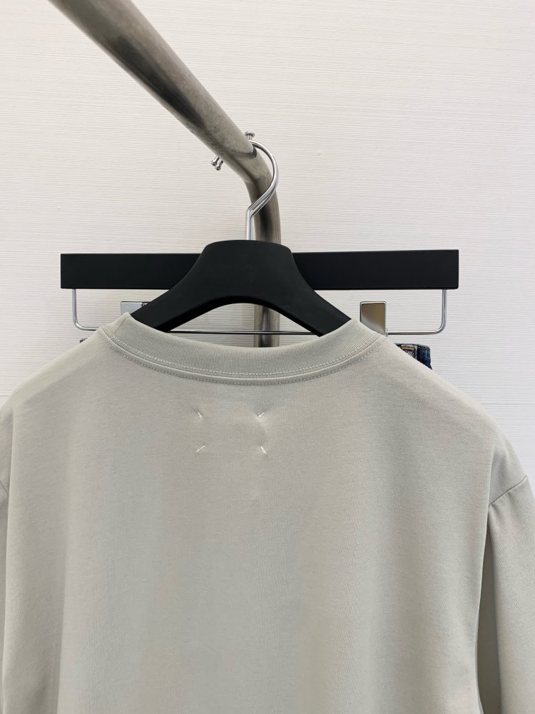 Футболка жіноча фото 8