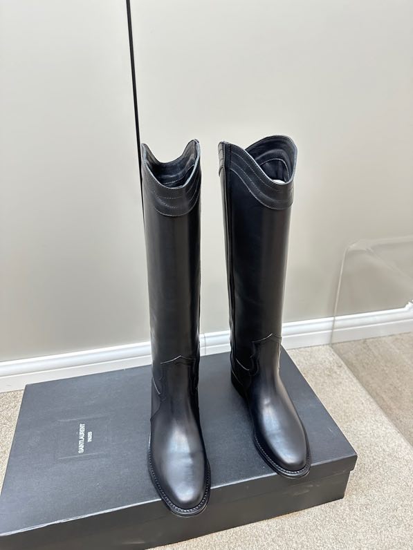 Women's boots