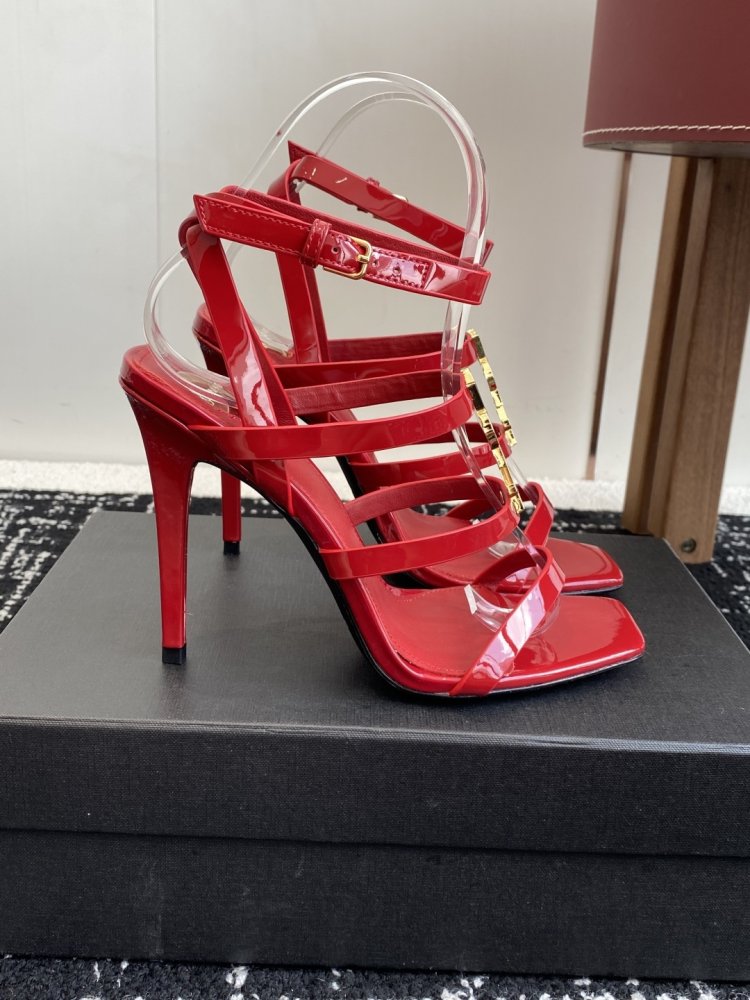 Босоножки фото 2