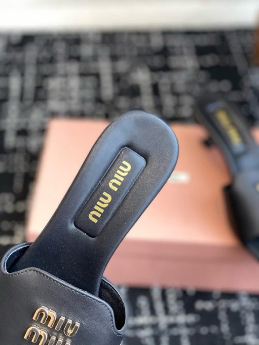 Босоножки фото 5