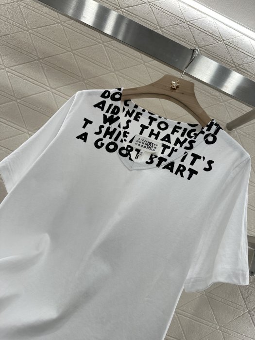 Футболка жіноча фото 8