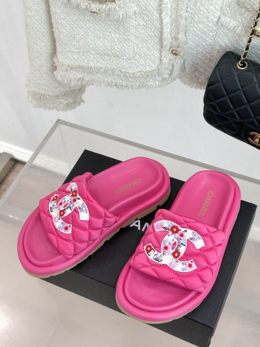 Шлепанцы фото 2