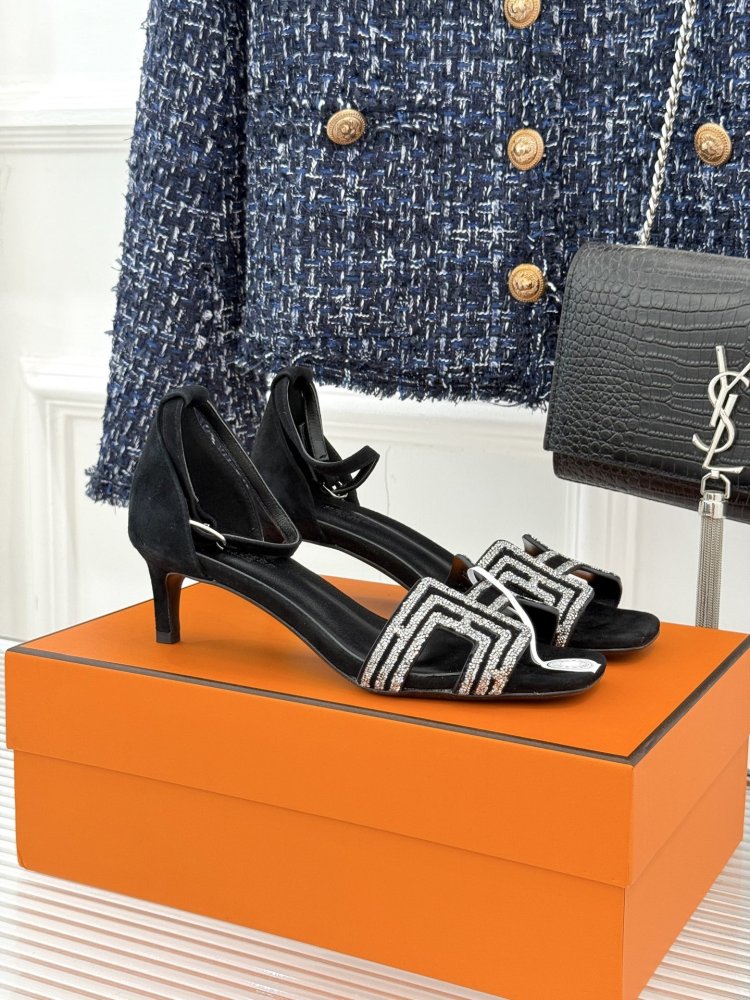 Босоножки Joy