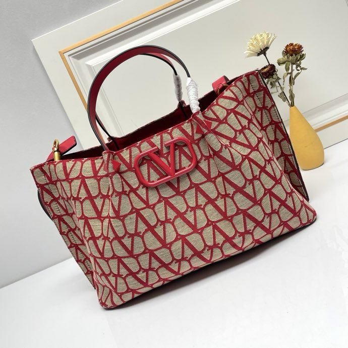 A bag women's 35 cm