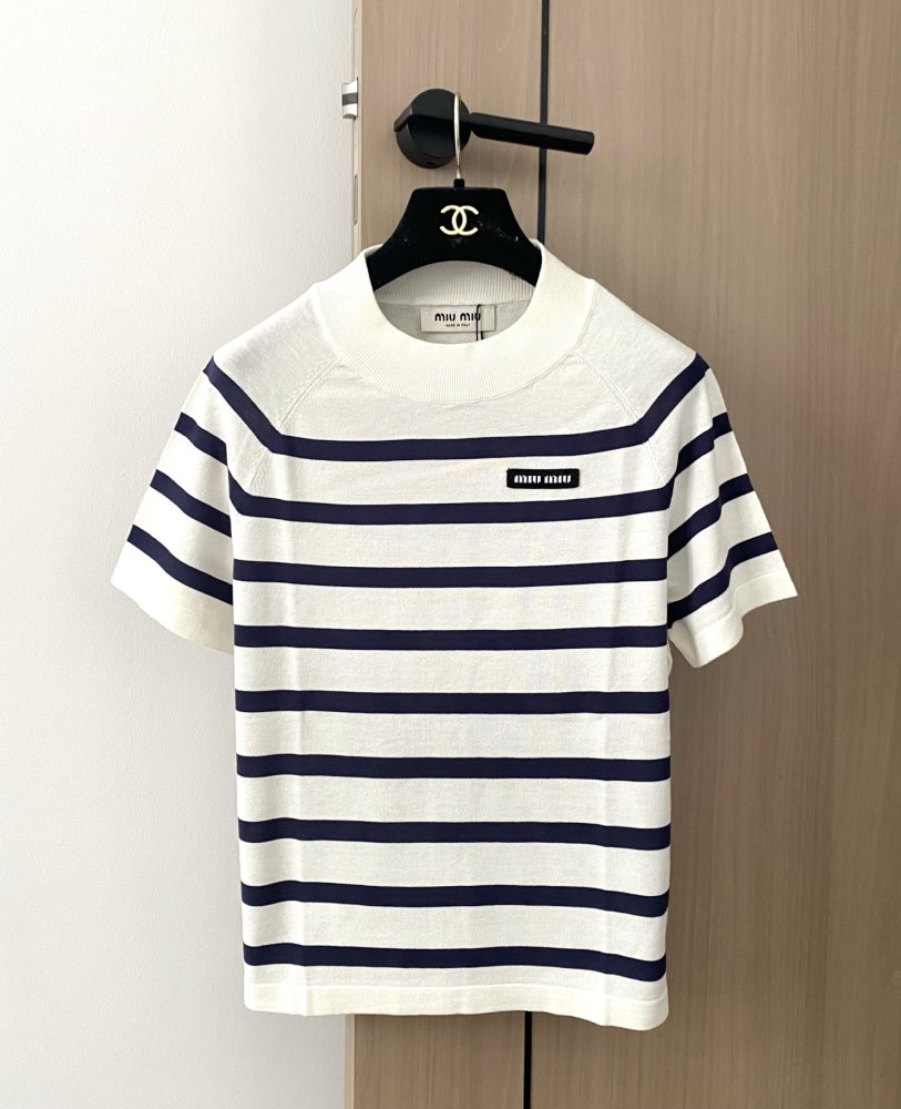 Футболка женская