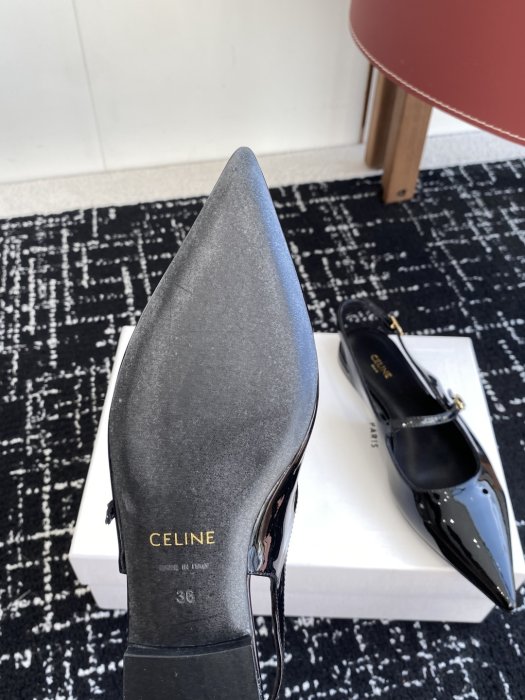 Босоножки фото 9