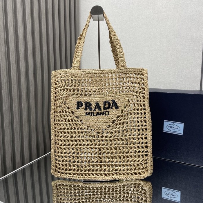 A bag wicker of рафии 36 cm