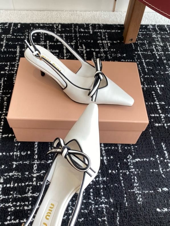 Босоножки фото 6