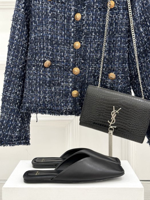 Шльопанці жіночі