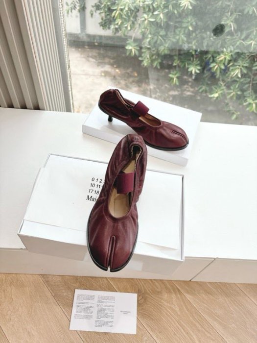 Туфли кожаные с раздвоенным носком фото 2