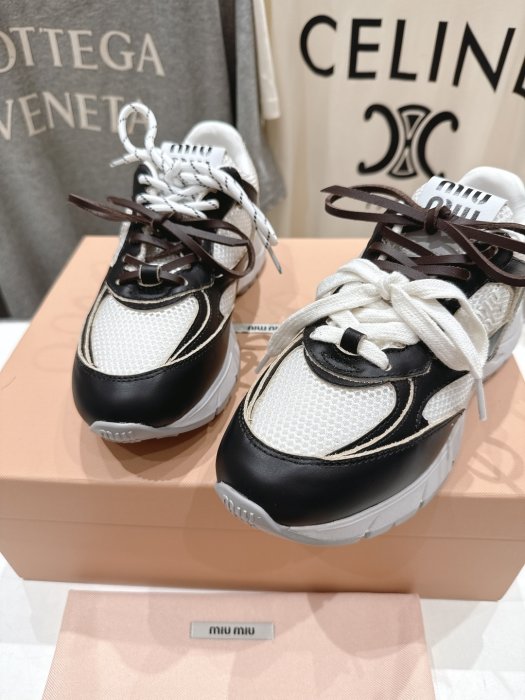 Кроссовки фото 7