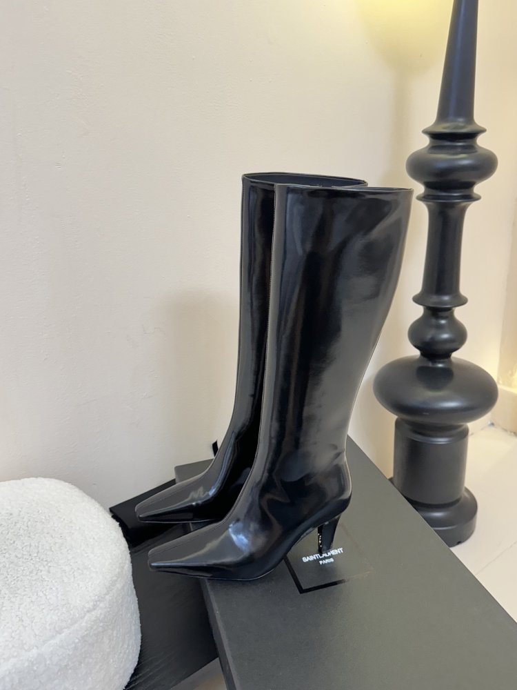 Сапоги женские фото 5